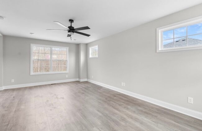 Photo - 422 Mattingly Dr