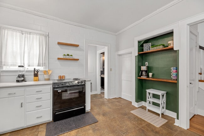 Photo - 425 N Bluff Ave