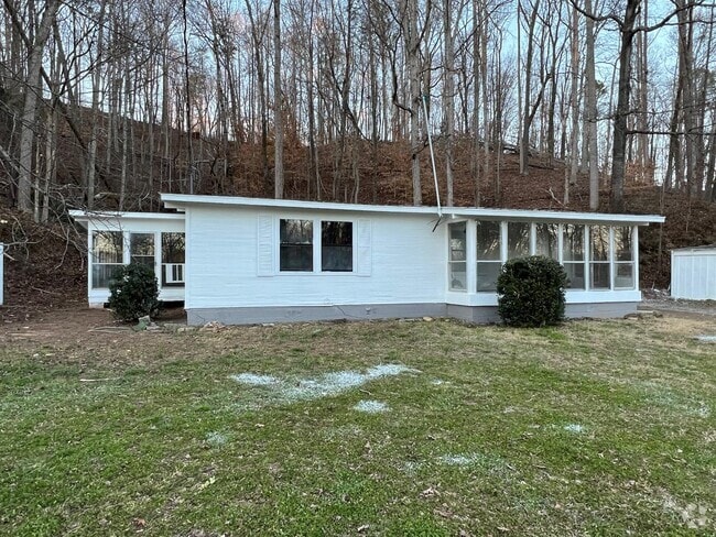 Building Photo - 6705 Claude Parks Rd Rental