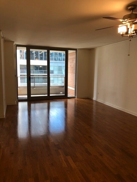 Photo - 420 E Waterside Dr Unit 807