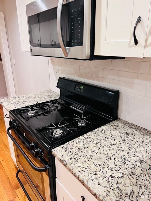 Building Photo - 3 Saint James Pl Unit 1 Rental
