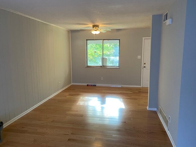 Photo - 326 Howell Ave