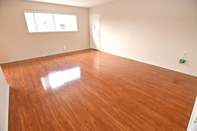 Photo - 1688 De Rose Way Unit 4