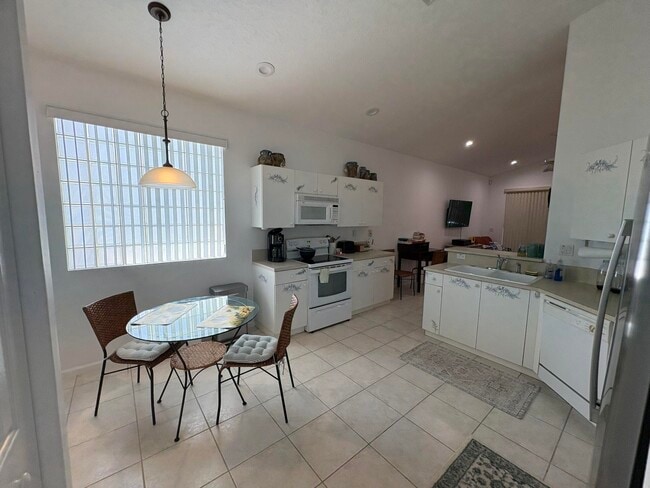 15426 Fiorenza Cir
