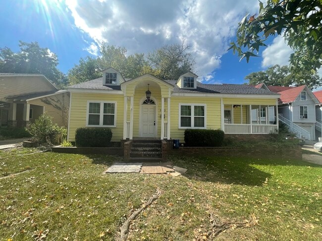 Building Photo - 1033 Whitworth St Rental