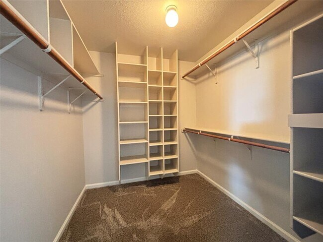 Photo - 1702 McDowell Bend