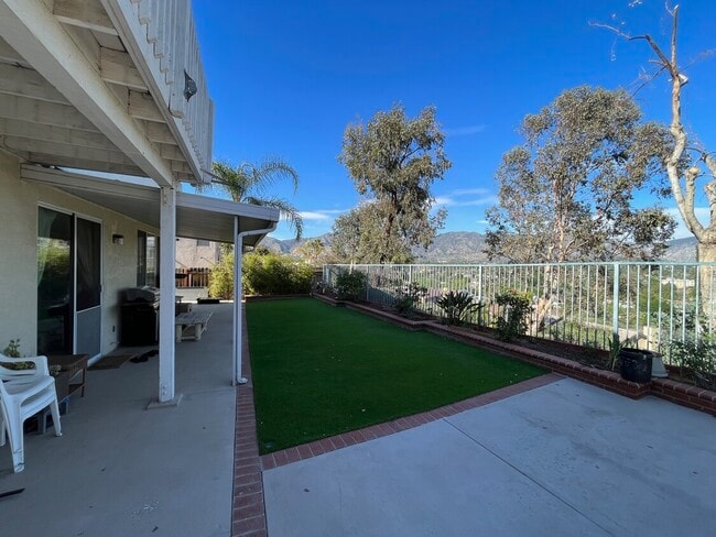 Photo - 12212 Edgecliff Ave