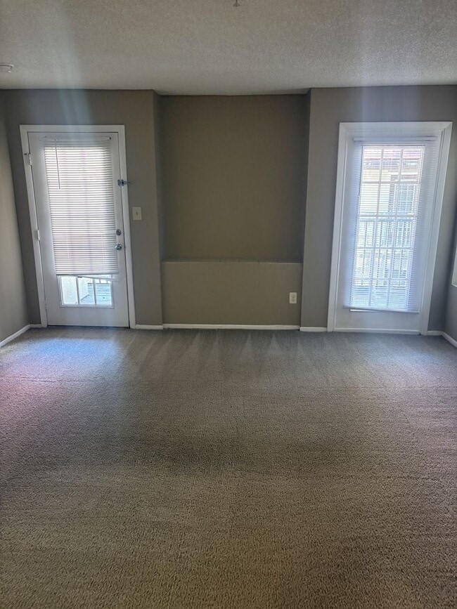Photo - Large 2 bedroom 2 bath Condo