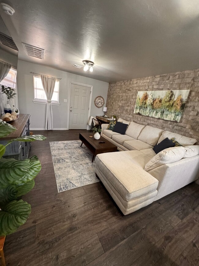 Photo - 1207 W Gore Blvd Unit 17