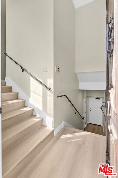 Photo - 3833 Huron Ave Unidad 4