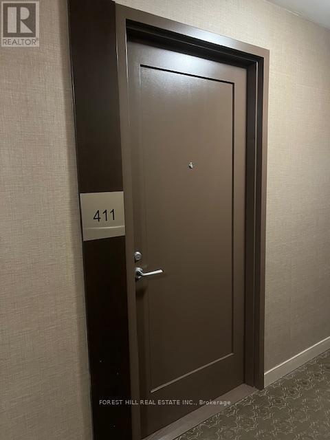 Photo - 320 Tweedsmuir Ave