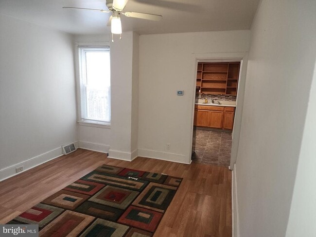 Photo - 214 Stroud St
