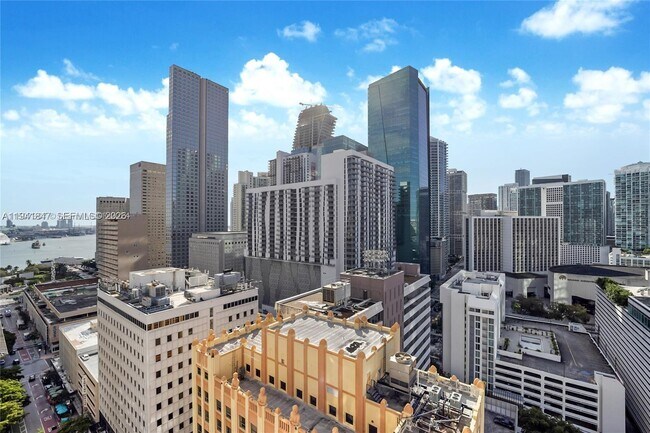 Photo - 151 SE 1st St Unidad 2109