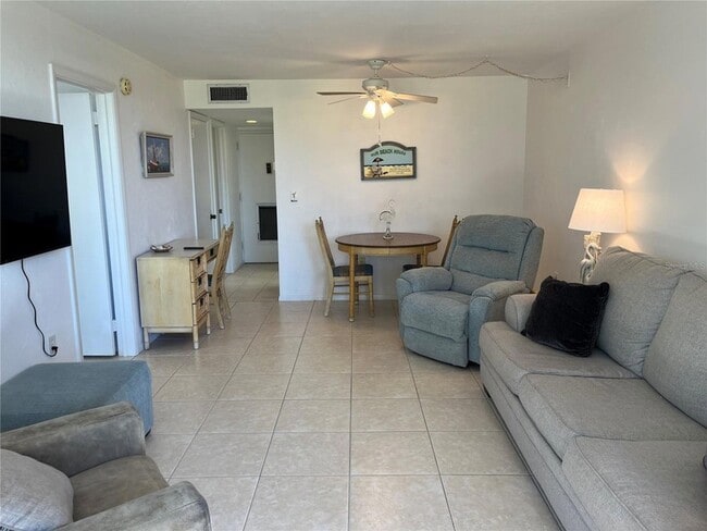 Photo - 612 Bird Bay Dr S Unit 112