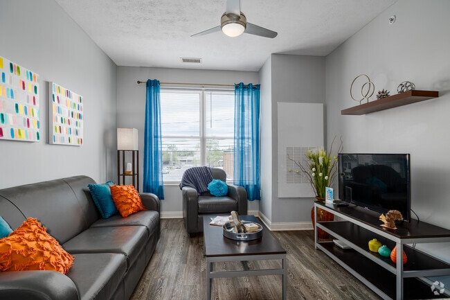Corner - 4BR, 2BA - 1,282SF - Living Room