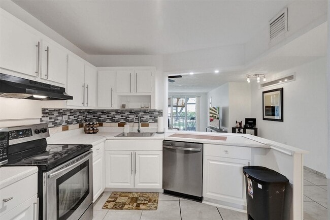 Photo - 1690 NE 191st St Unit 1121