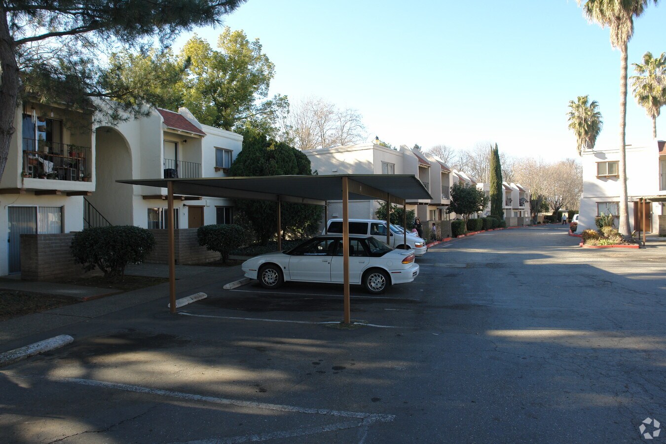 Espana Gardens - Espana Gardens Apartments
