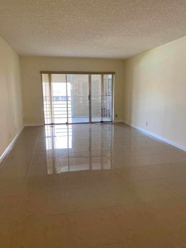 Photo - 3212 Strawflower Way Unit 204