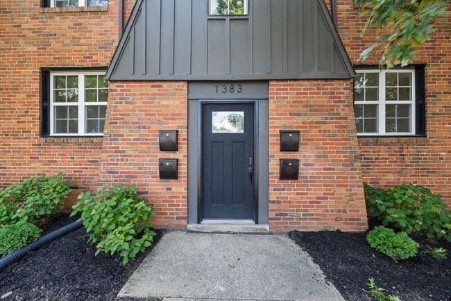 Photo - 1383 Eastview Ave Condo Unit 1383 Eastview-  3