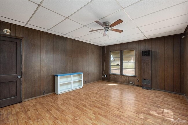 Photo - 13 Oblate Ave