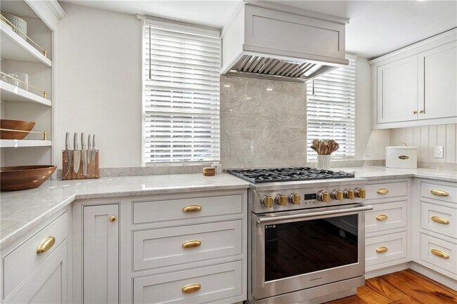 Photo - 108 Prospect Hill St