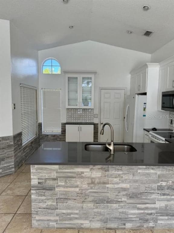 Photo - 1623 Bridgeview Cir