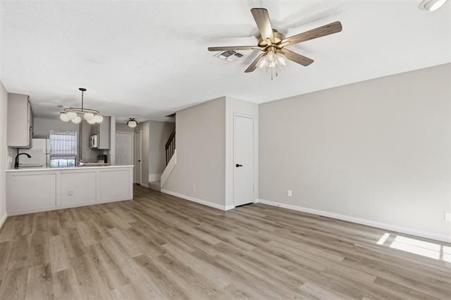 Photo - 7429 Kingswood Dr