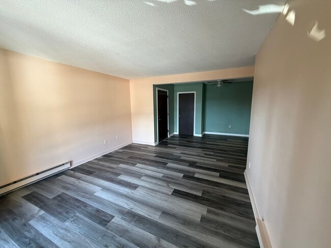 Photo - 1088 Dover, 203