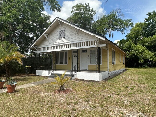Photo - 851 Broxton St Unit 851