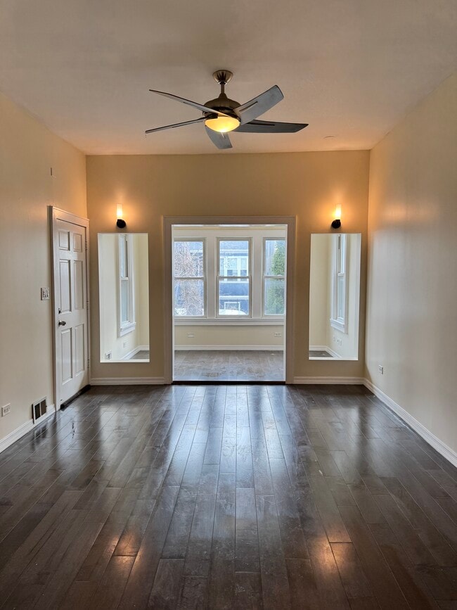 Photo - 1714 N Troy St Unit Apt 1