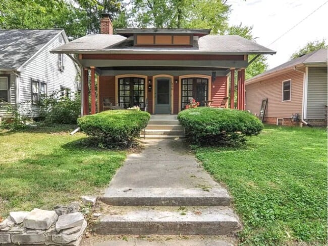 Building Photo - 856 N Salisbury St Rental