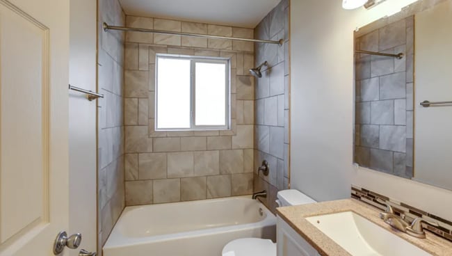 Photo - 1608 Dewey St Unit 2-3mg