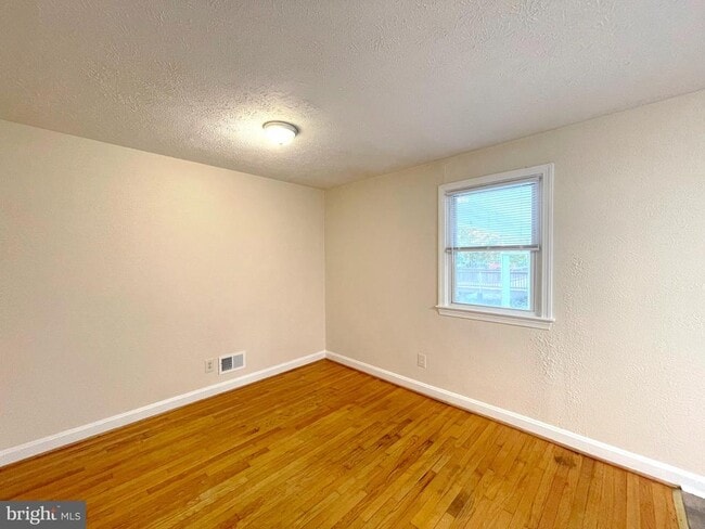 Photo - 3894 Old Washington Rd