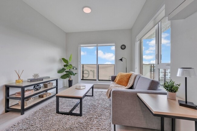 Building Photo - University Heights