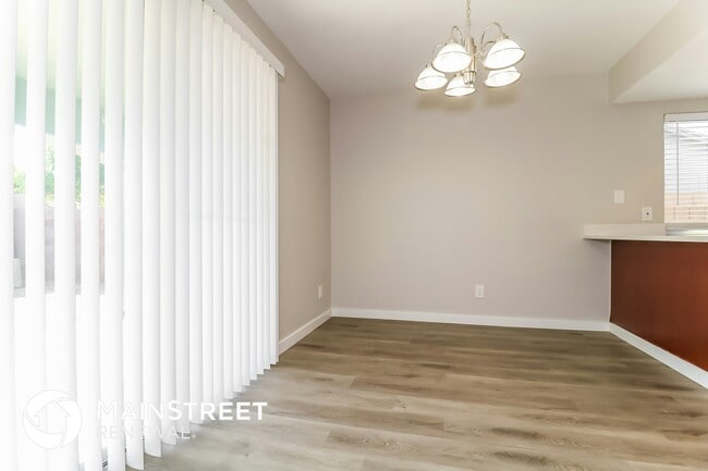 Photo - 7527 W Elm St