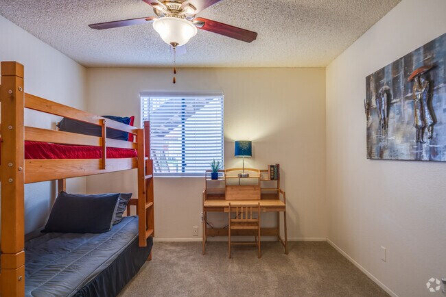 2BR, 2BA - 900SF - TRILOGY