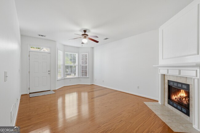 Photo - 368 Grayson Way