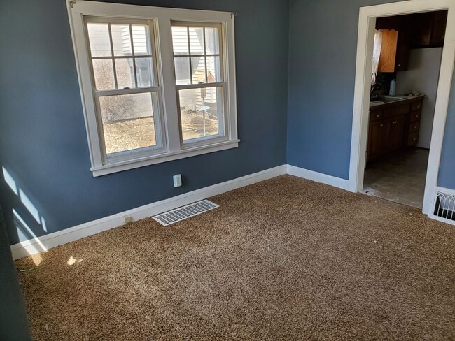 Photo - 3bed 1.5 bath house with garage