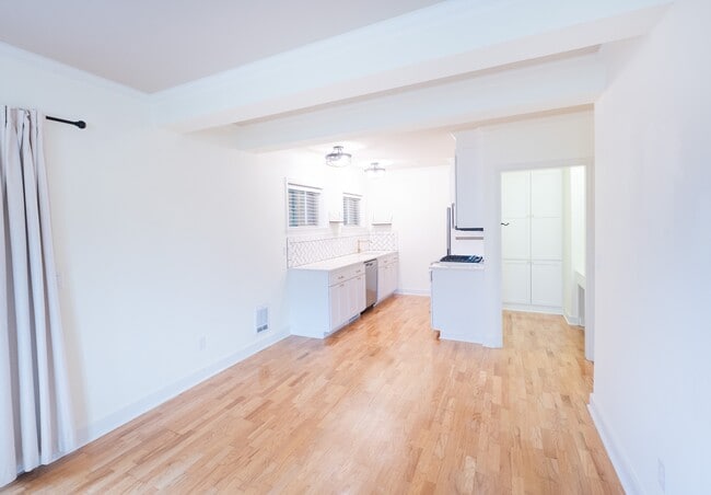 2203 Yale Ave. E.