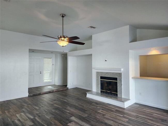 Photo - 18303 Big Pond Way