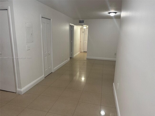 Photo - 1321 W 44th St Unit 1