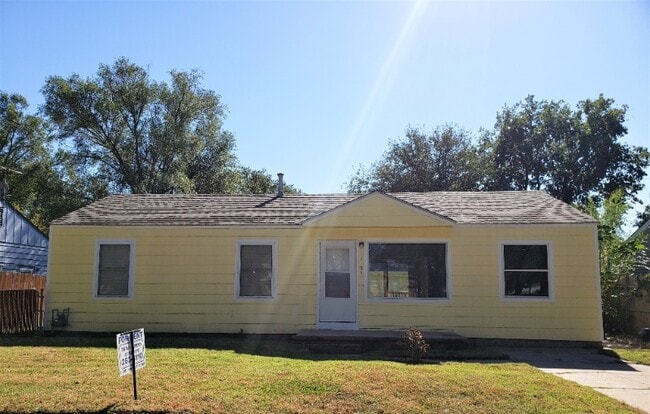 Building Photo - 1101 Luther E Rental