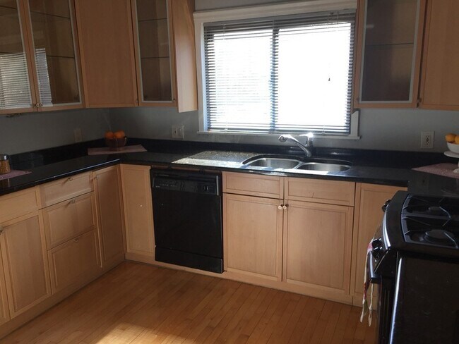 Photo - 9 Reservoir Rd Unit 1