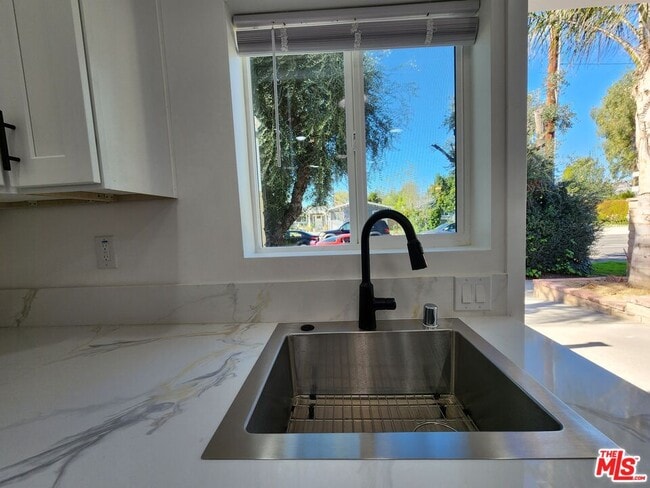 Photo - 22329 Gifford St