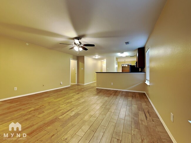 Photo - 635 Ashlen Dr
