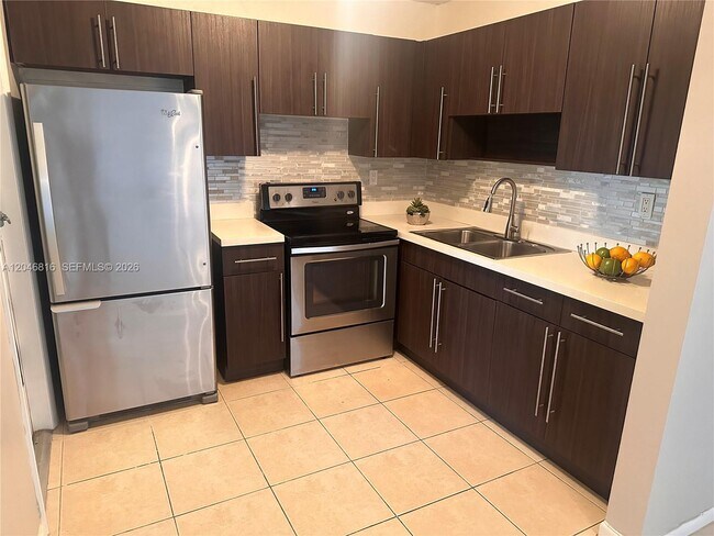 Photo - 1720 Funston St Unit 203