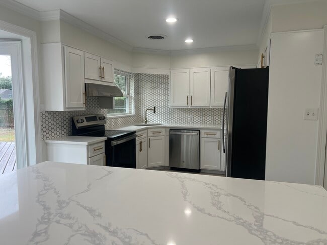 Photo - 5985 Rankin Dr