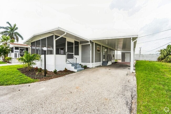 Building Photo - 2108 Ixora Ct Rental
