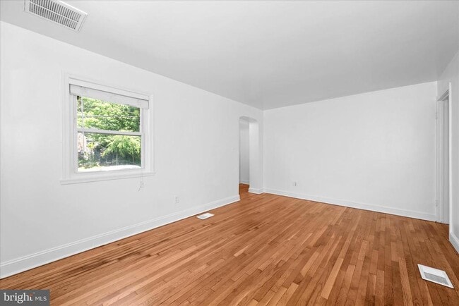 Photo - 801 Cox Ave