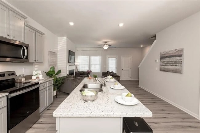 Photo - Room in Townhome on Shaffer Ct